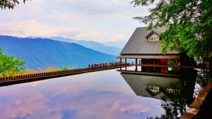 The Wealth Effect: Why Home Prices Keep Growing Despite Challenges