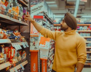 Shopping and Emotional Intelligence: Mindful Consumer Choices